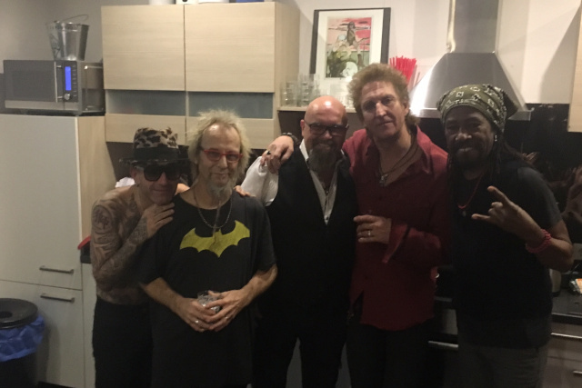 CarlCarltonAndTheSongdogs.jpg